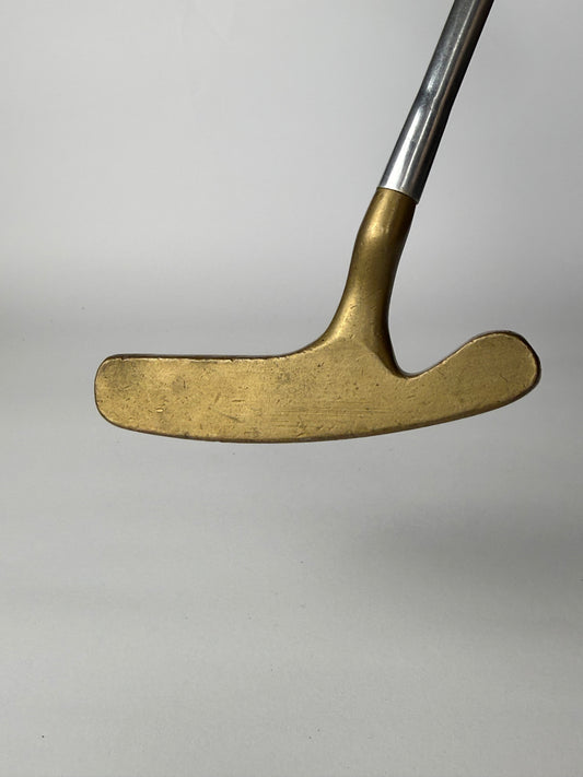 Acushnet Bullseye Putter - Right Handed (35.75”)