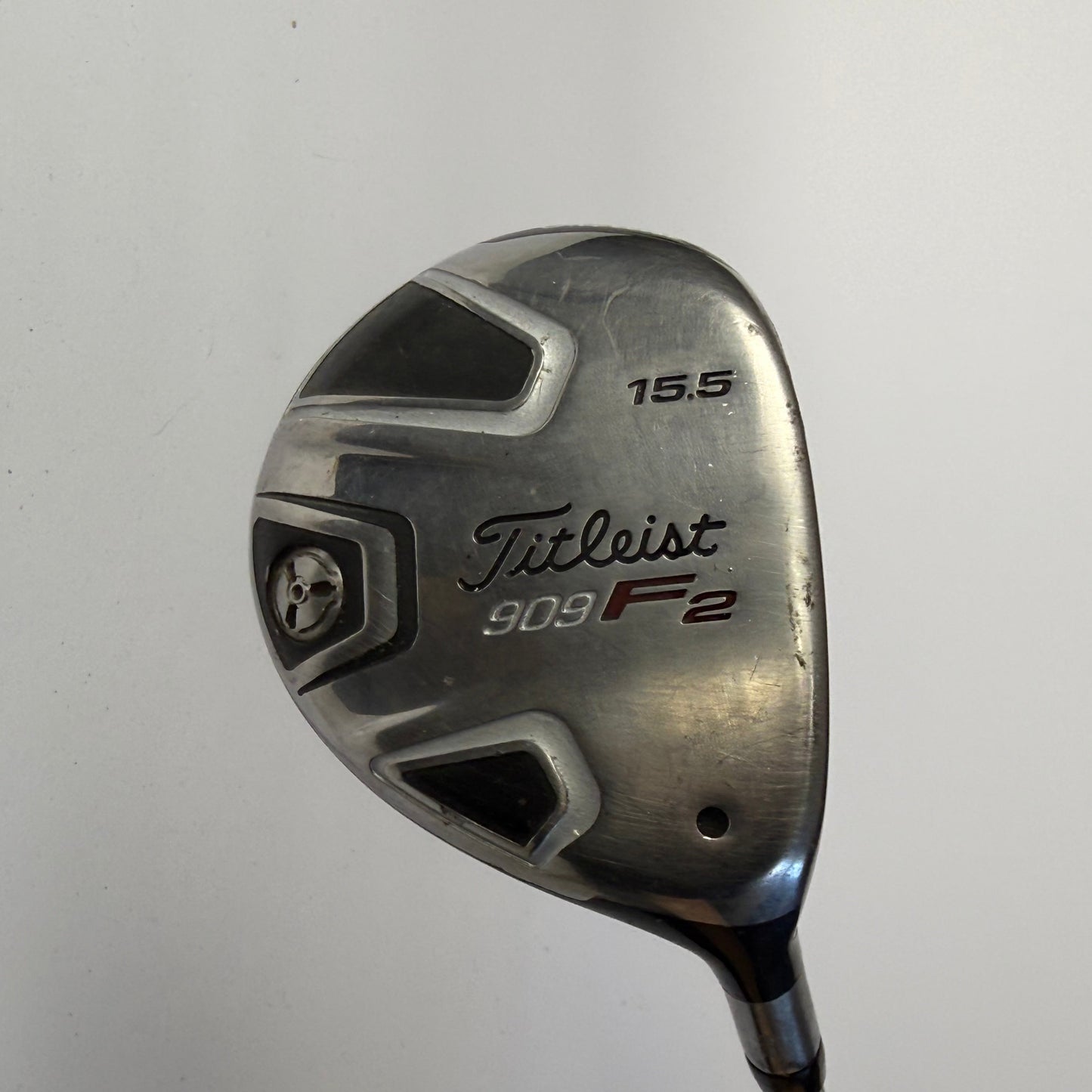 Right handed fairway wood golf club with Titleist 909F2 branding on a white background