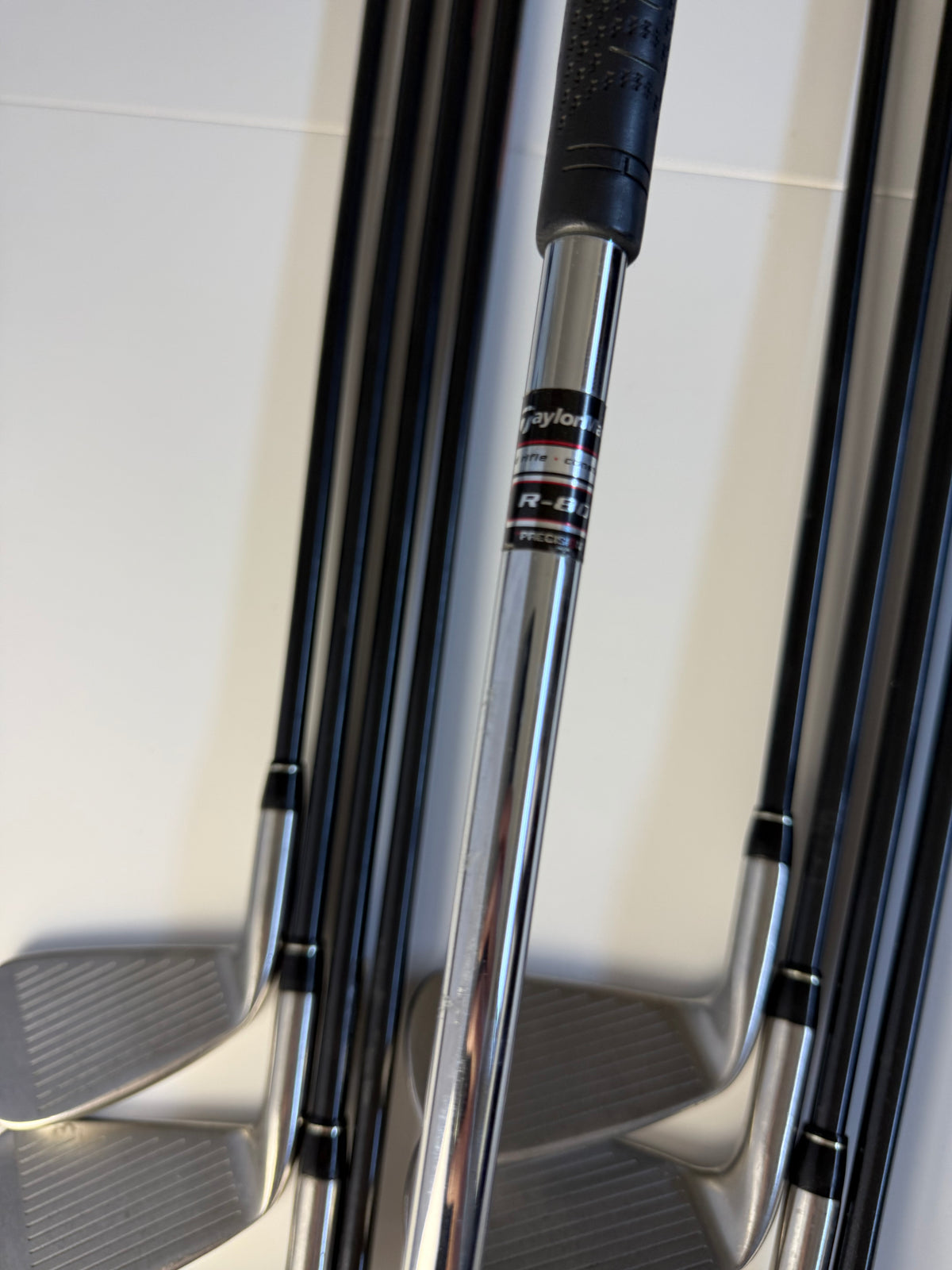 Taylormade 320 Series Iron Set 3-SW - Right Handed (+0.25")