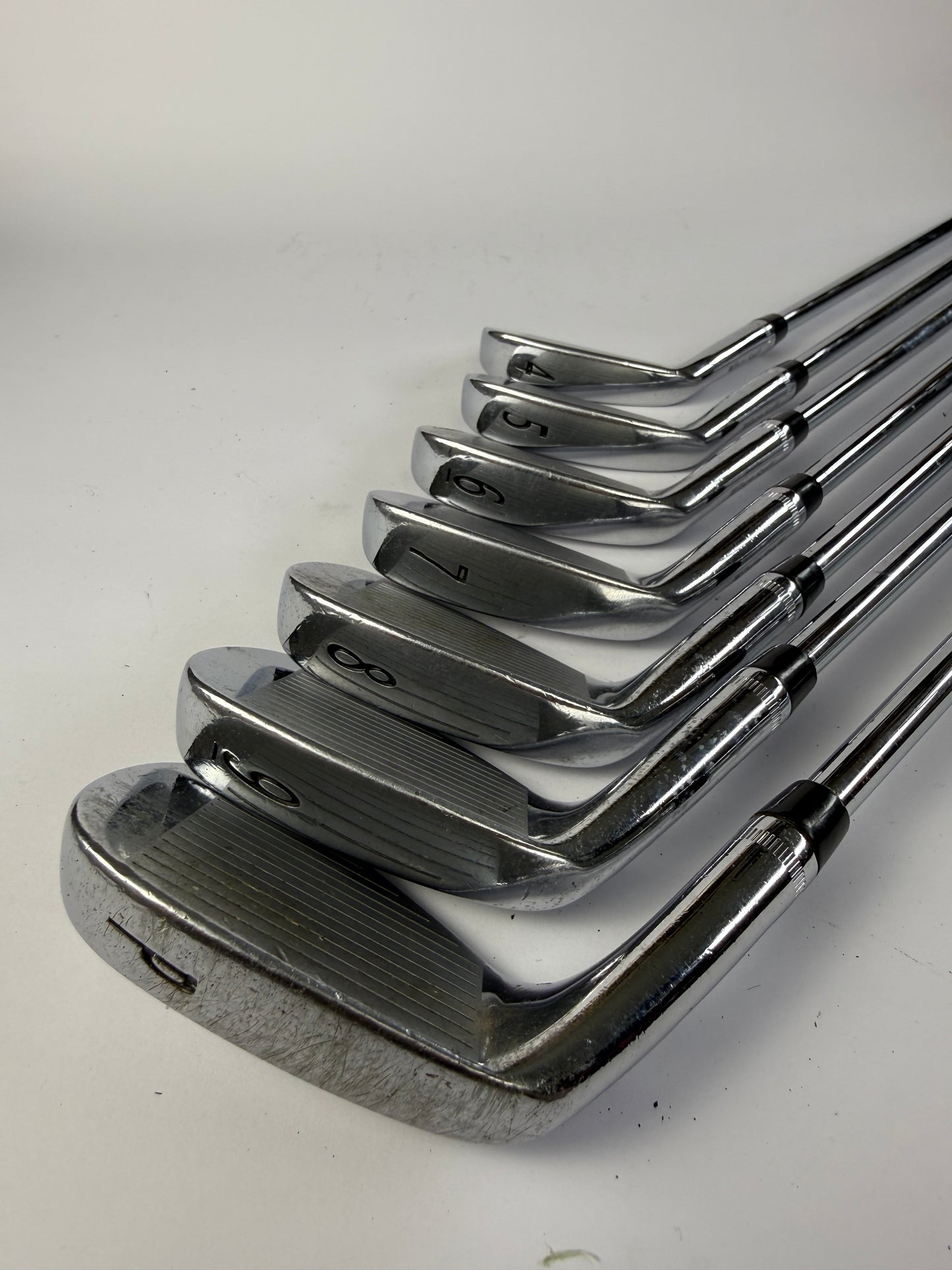 Wilson Staff FG Tour V2 Irons 4-PW - Right Handed (Standard)